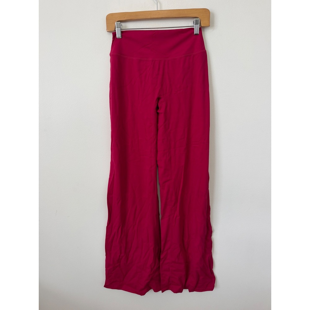 Women's Super Soft Wide Leg Leggings – Pink with Red Tint – Large – NWOT